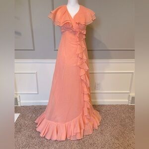 70s evening dress Sz 10 prom peach ruffle Union Made in the USA feminine empire